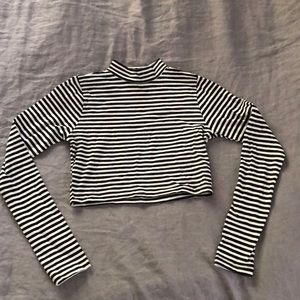 Forever 21 long sleeve crop top